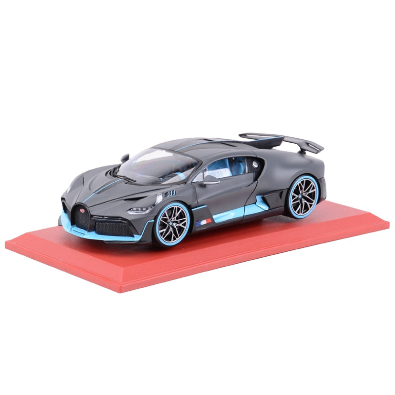 Bburago 1:18 Bugatti Divo Sports Car Static Simulation Die Cast Vehicles Collectible Model Car Toys